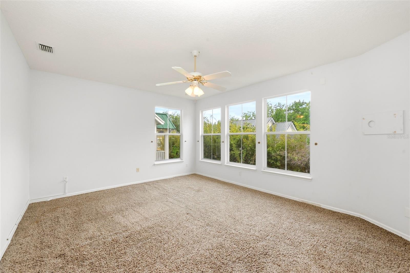 Image 33 of 63 For 1110 Rush Court