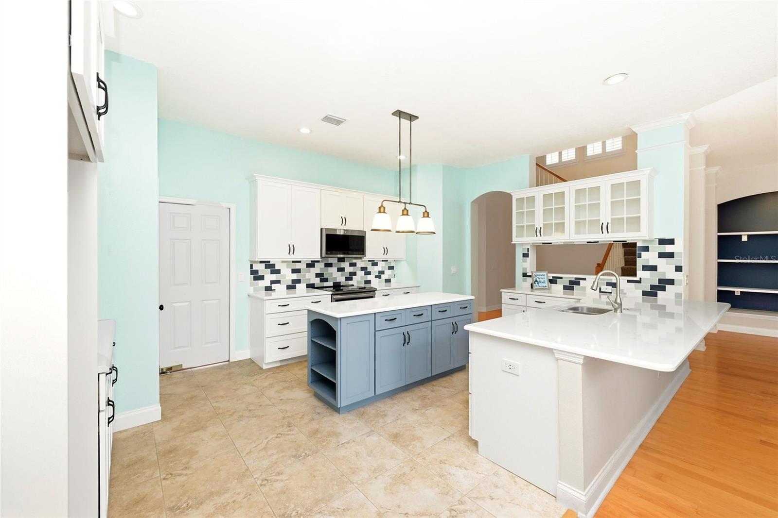 Image 6 of 63 For 1110 Rush Court