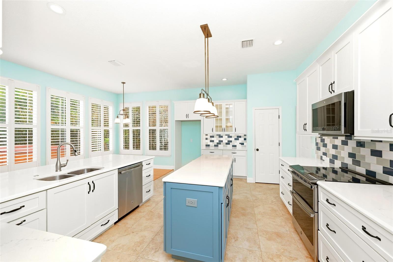 Image 8 of 63 For 1110 Rush Court