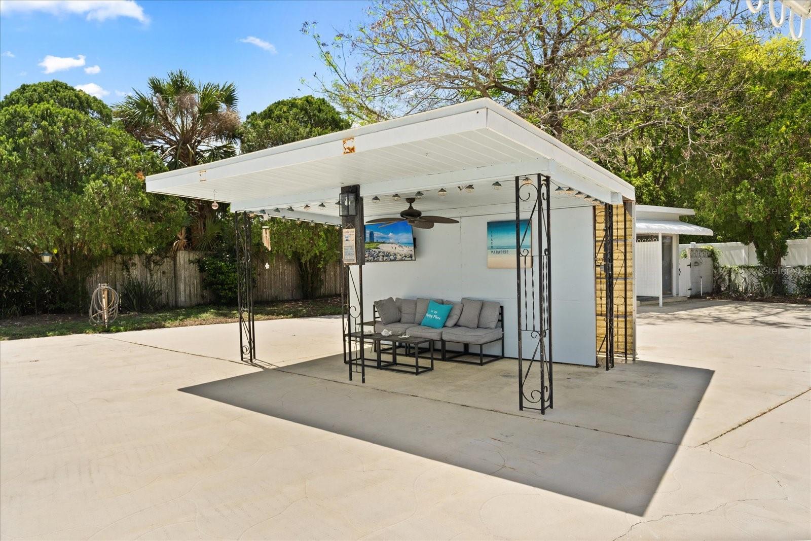 Image 19 of 44 For 2906 Grant Avenue