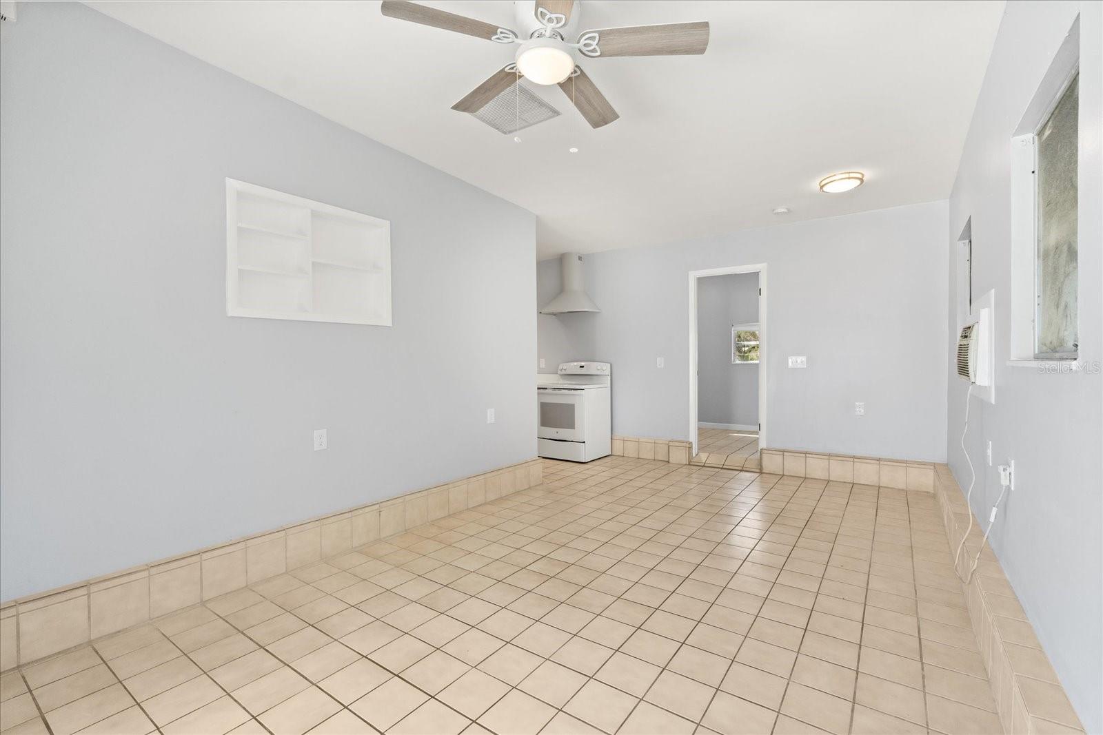 Image 21 of 44 For 2906 Grant Avenue