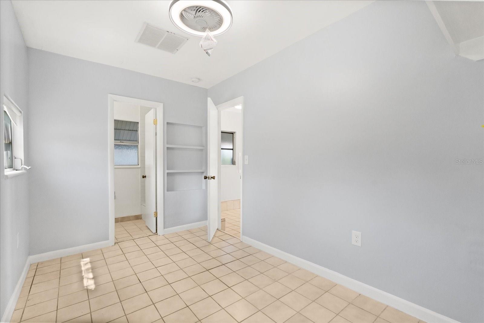 Image 25 of 44 For 2906 Grant Avenue