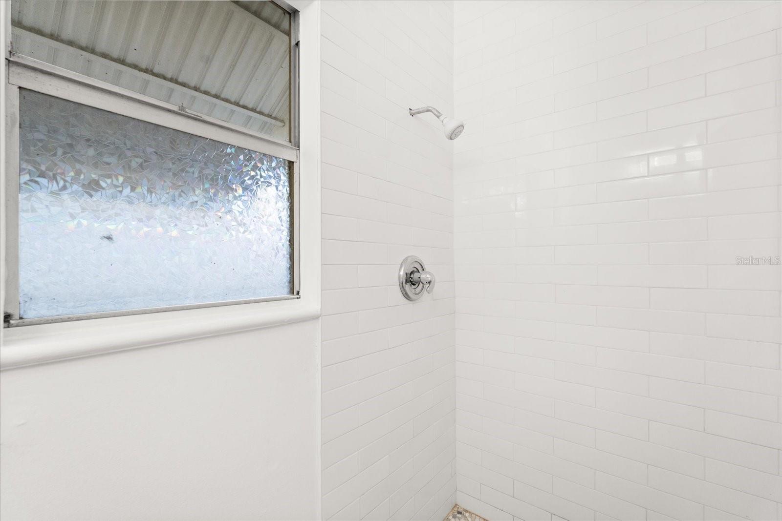 Image 27 of 44 For 2906 Grant Avenue