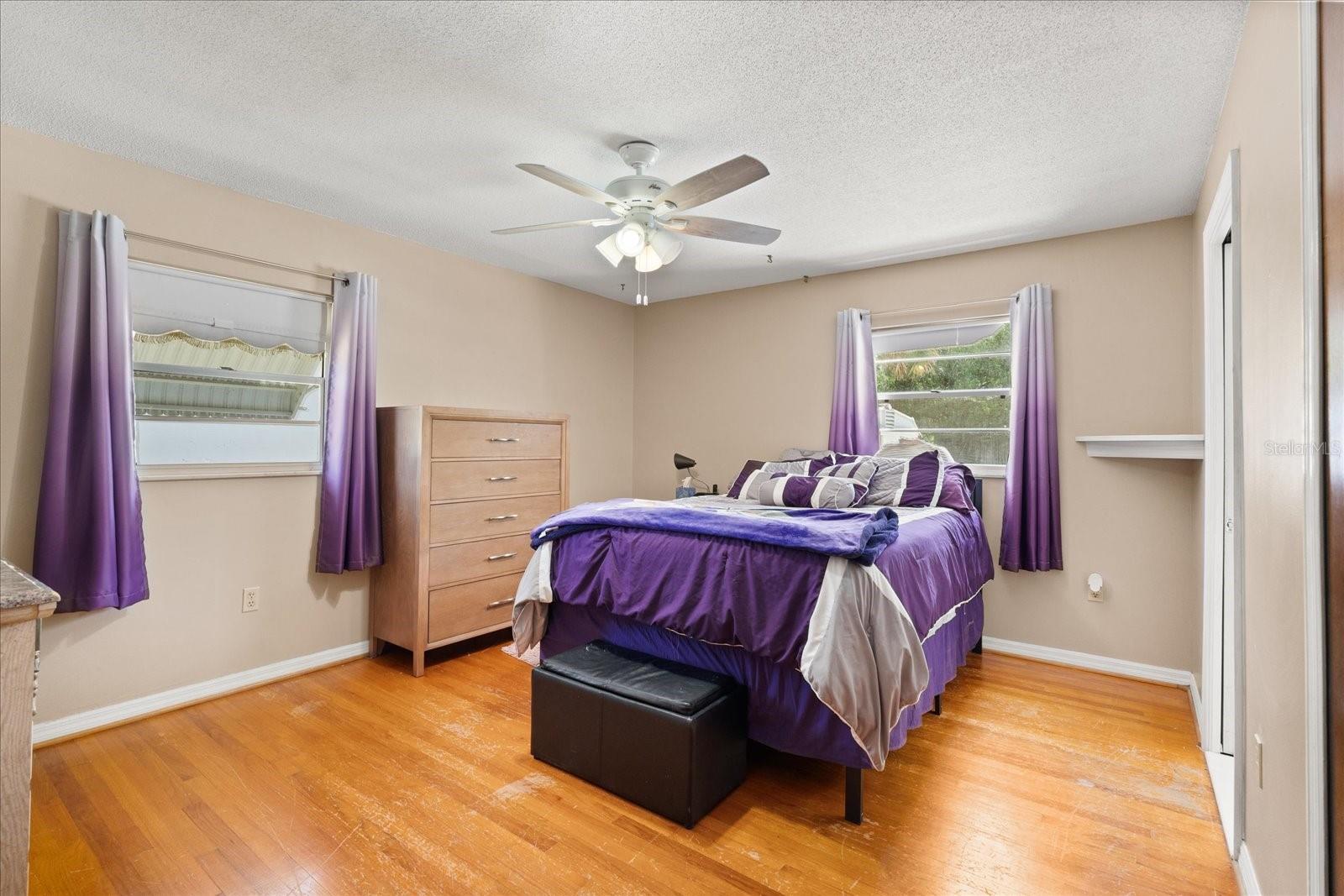 Image 29 of 44 For 2906 Grant Avenue