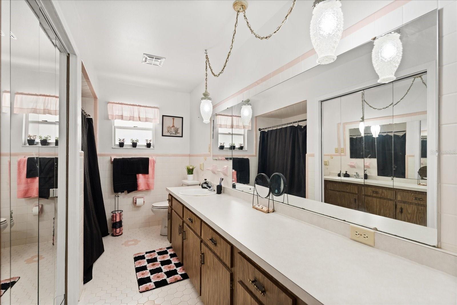 Image 34 of 44 For 2906 Grant Avenue