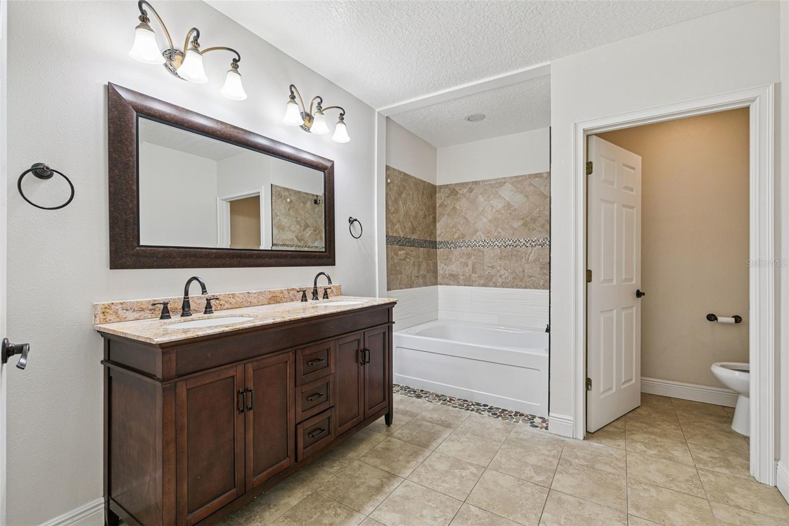 Image 19 of 47 For 1132 Hardy Avenue