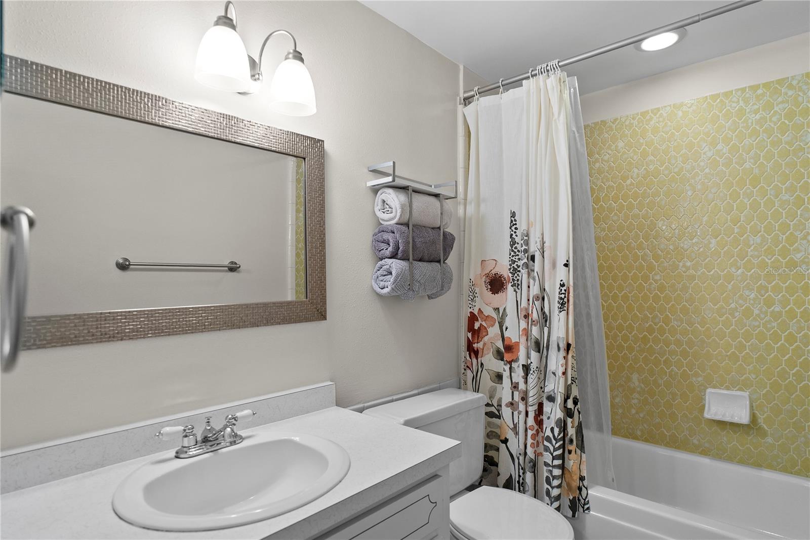 Image 13 of 49 For 3177 Dawley Avenue