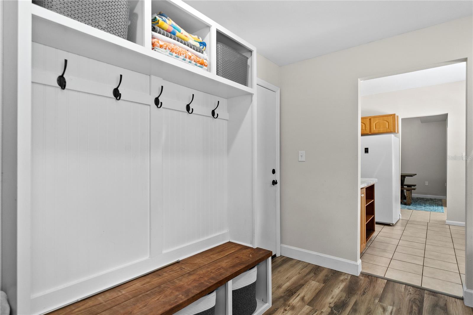 Image 16 of 49 For 3177 Dawley Avenue