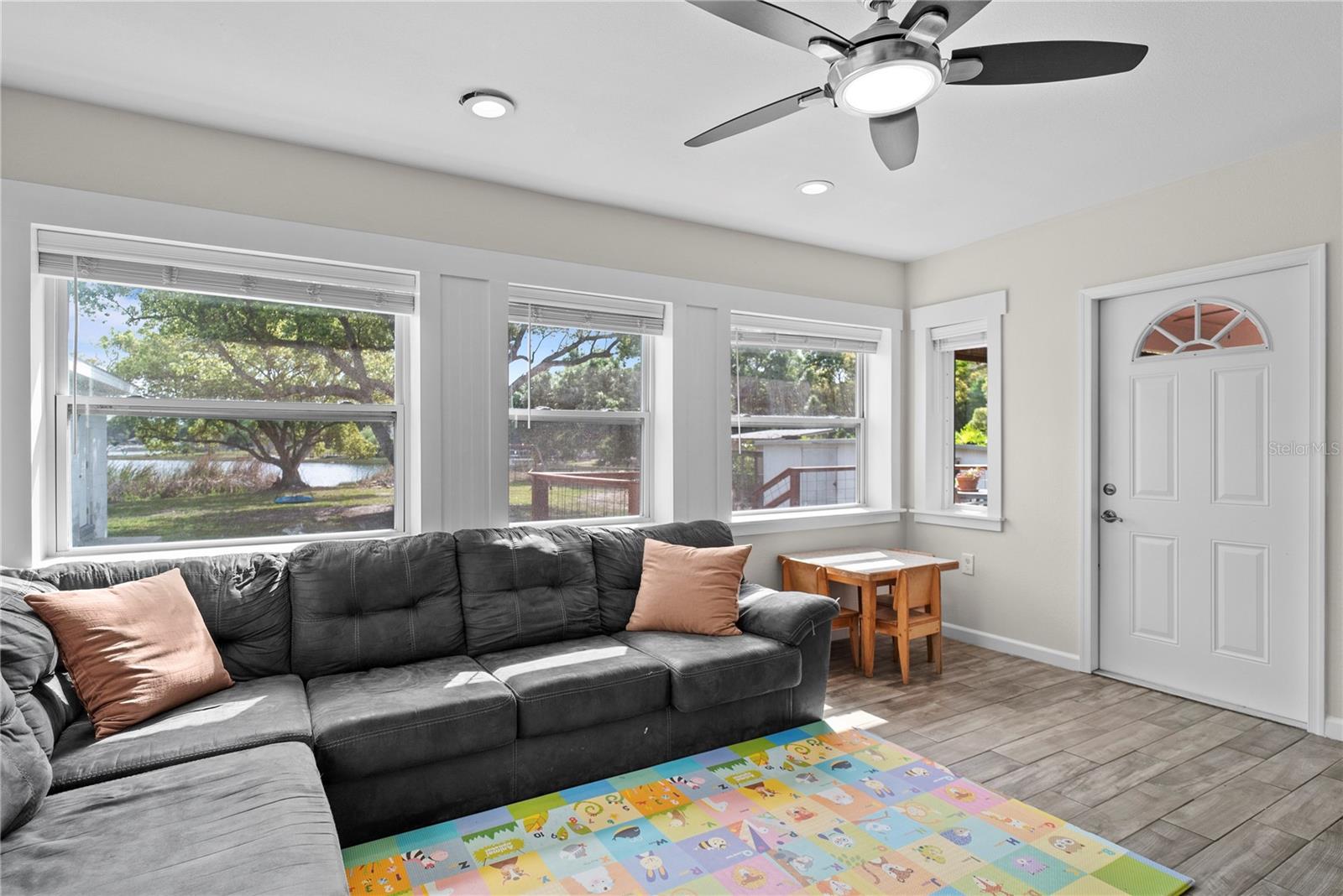 Image 21 of 49 For 3177 Dawley Avenue