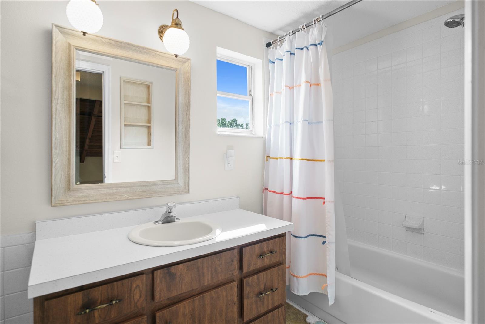 Image 24 of 49 For 3177 Dawley Avenue