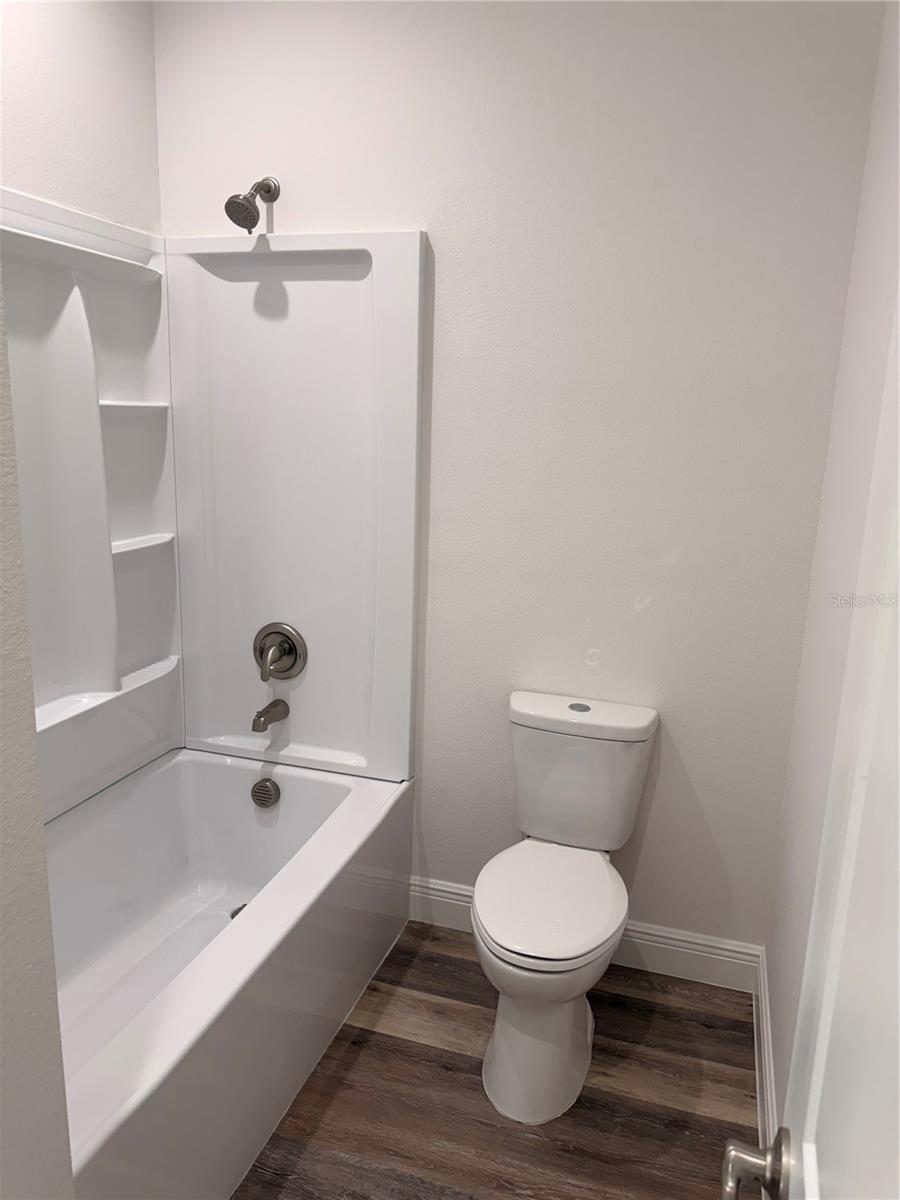 Image 8 of 14 For 939 Moton Avenue