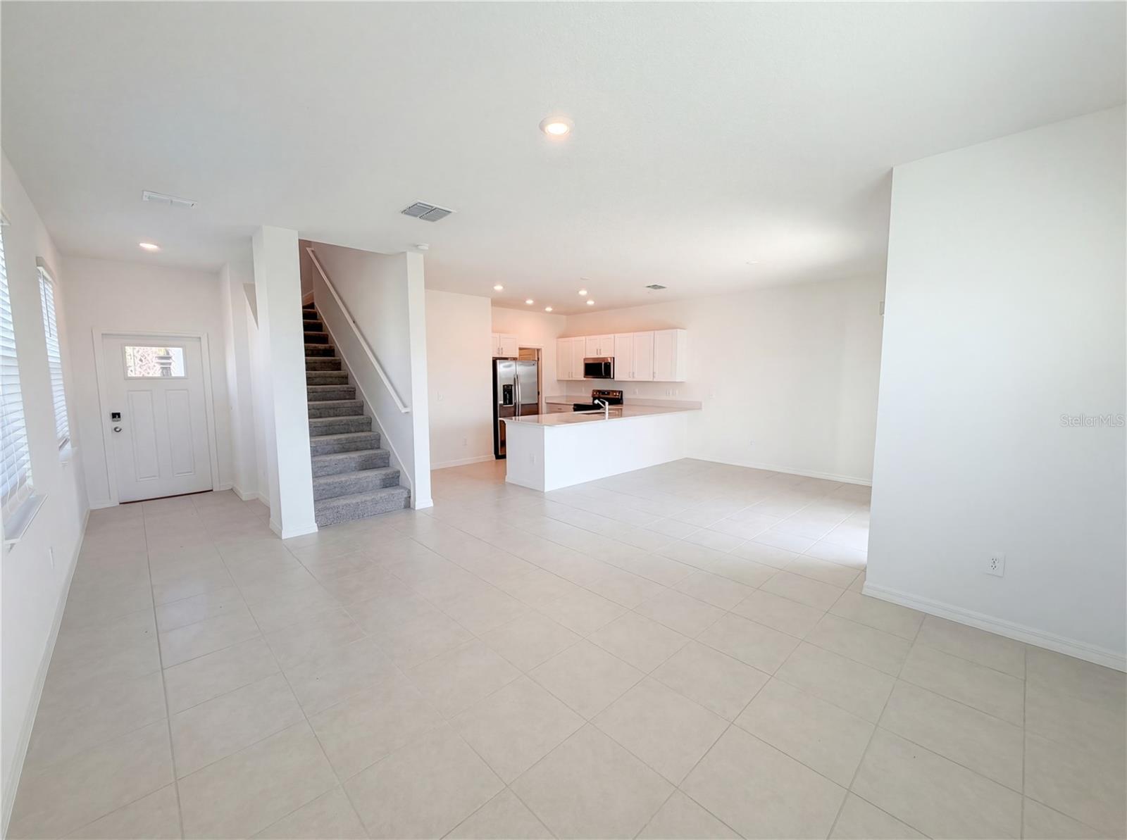 Image 3 of 41 For 32038 Pop Ash Place