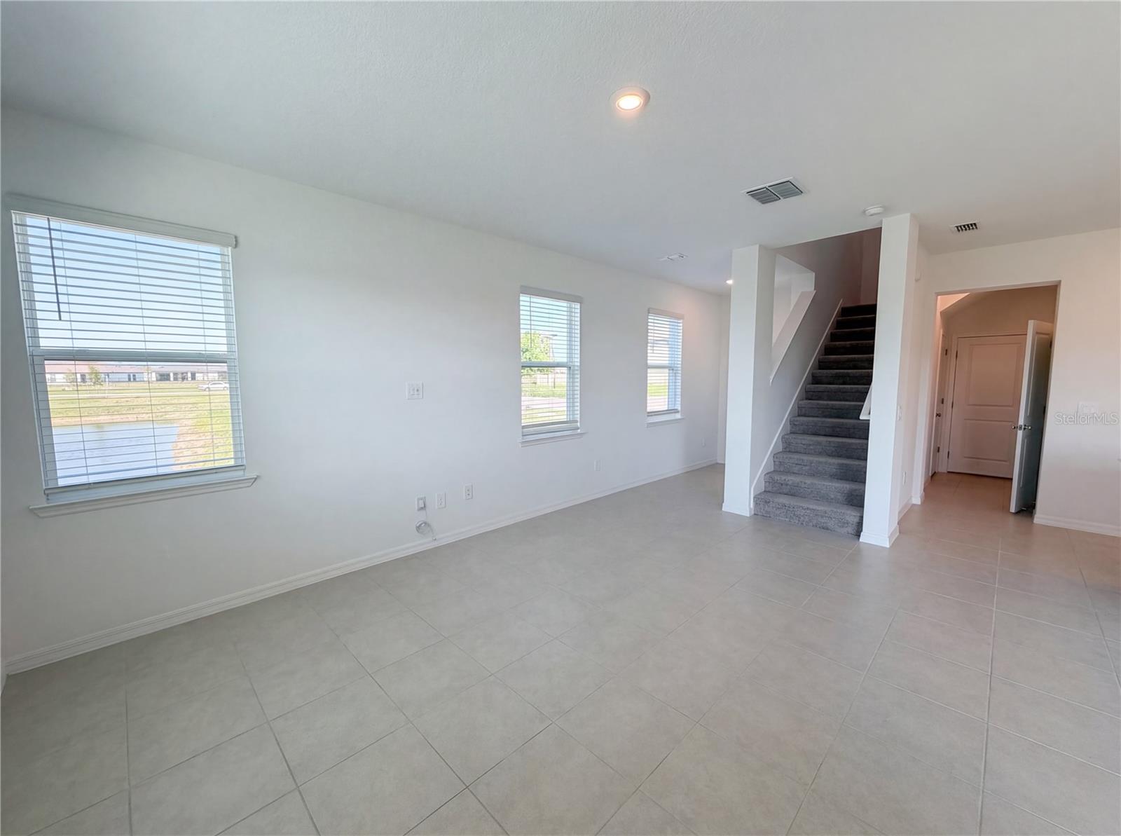 Image 33 of 41 For 32038 Pop Ash Place