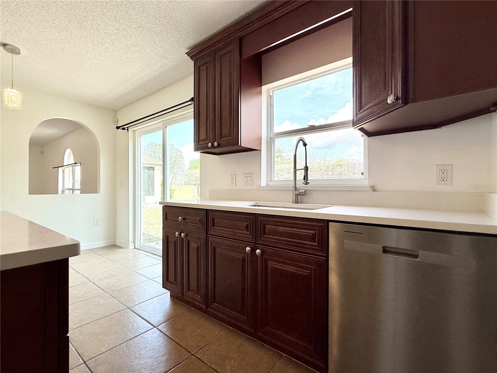 Image 12 of 40 For 6636 Pomeroy Circle