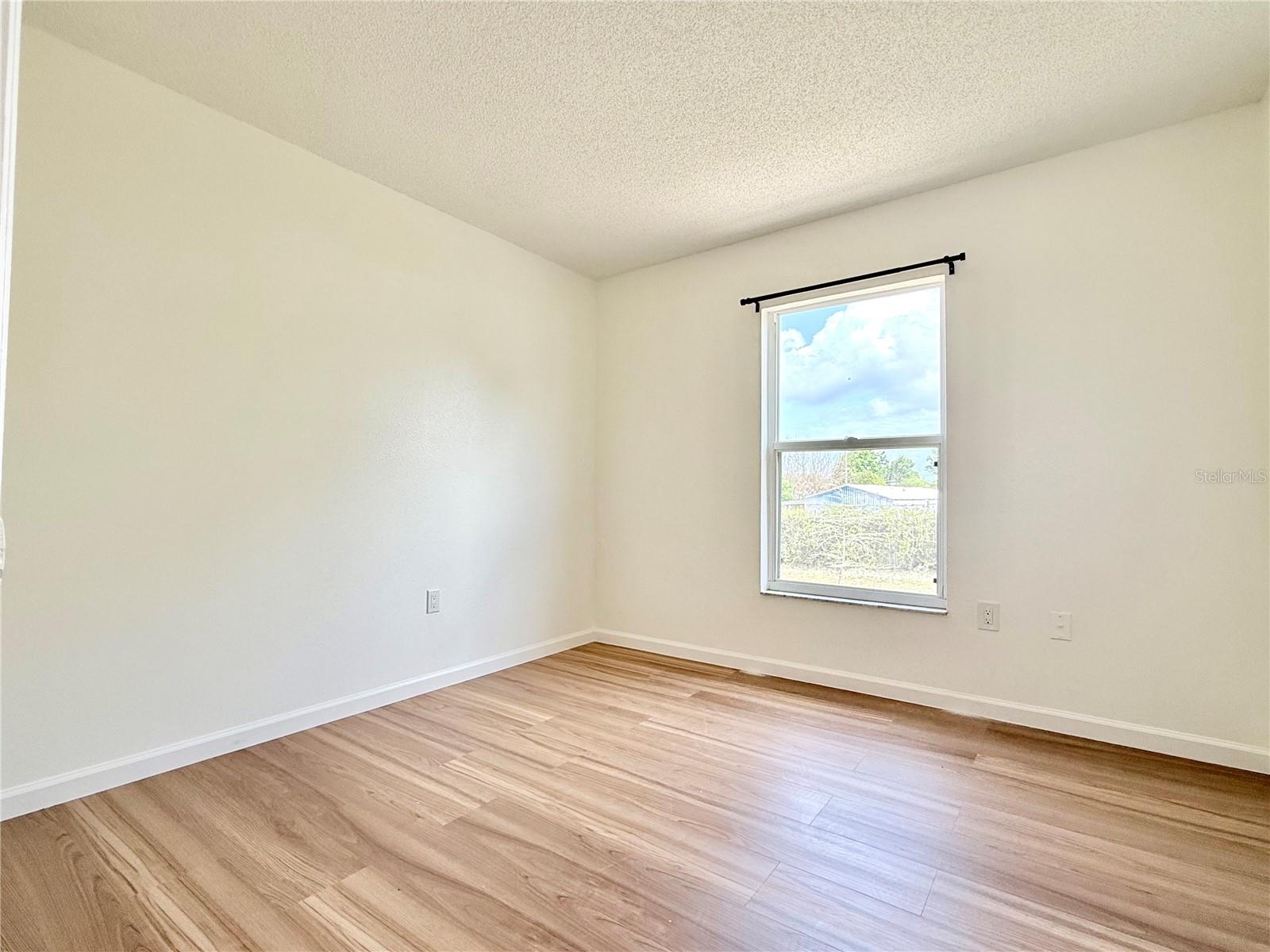 Image 31 of 40 For 6636 Pomeroy Circle