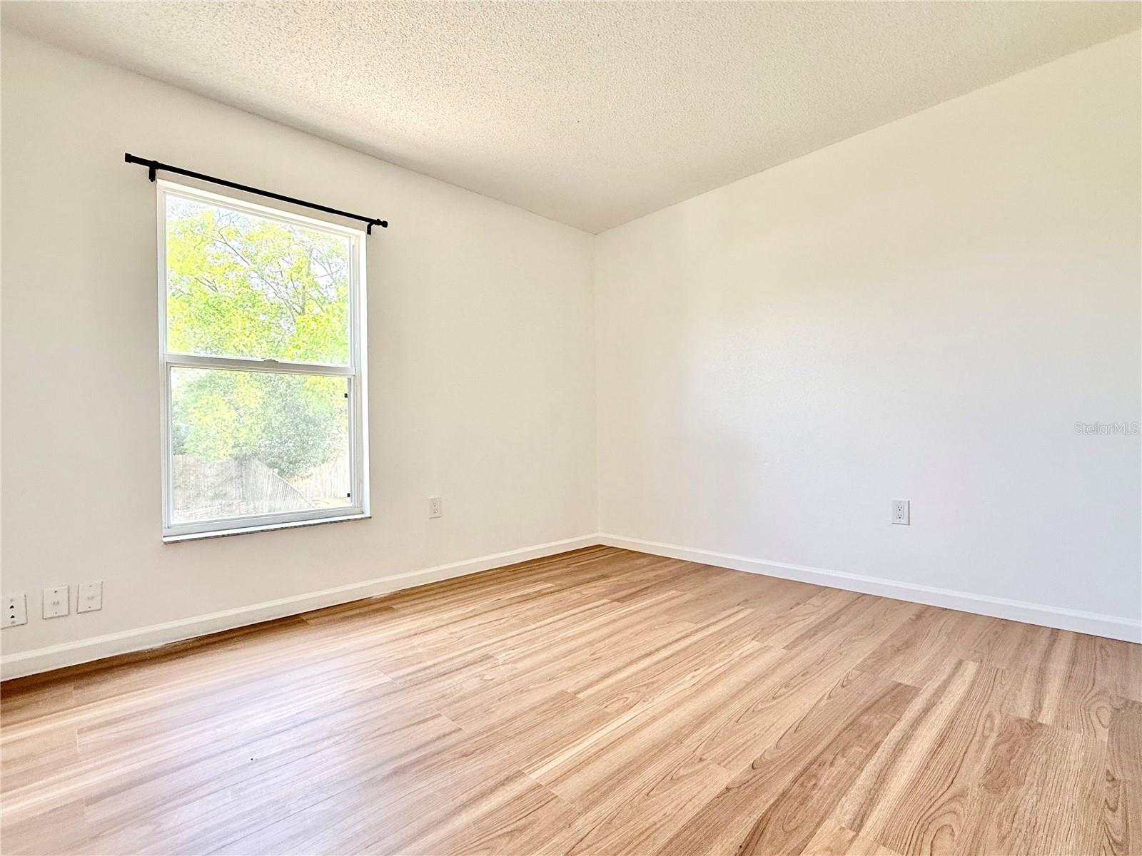 Image 36 of 40 For 6636 Pomeroy Circle