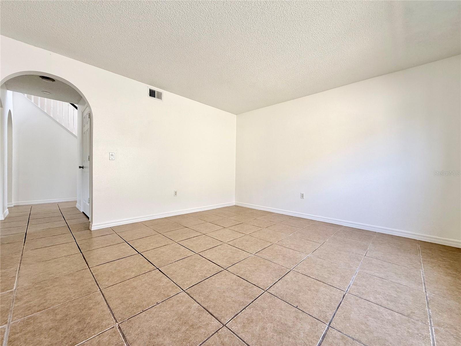 Image 5 of 40 For 6636 Pomeroy Circle