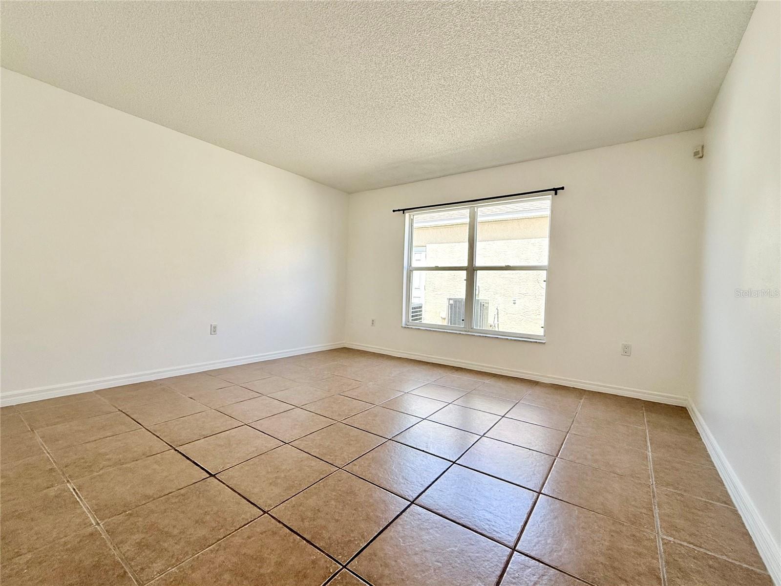 Image 7 of 40 For 6636 Pomeroy Circle