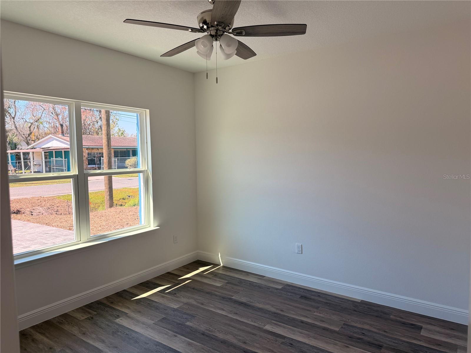 Image 14 of 18 For 939 Moton Avenue