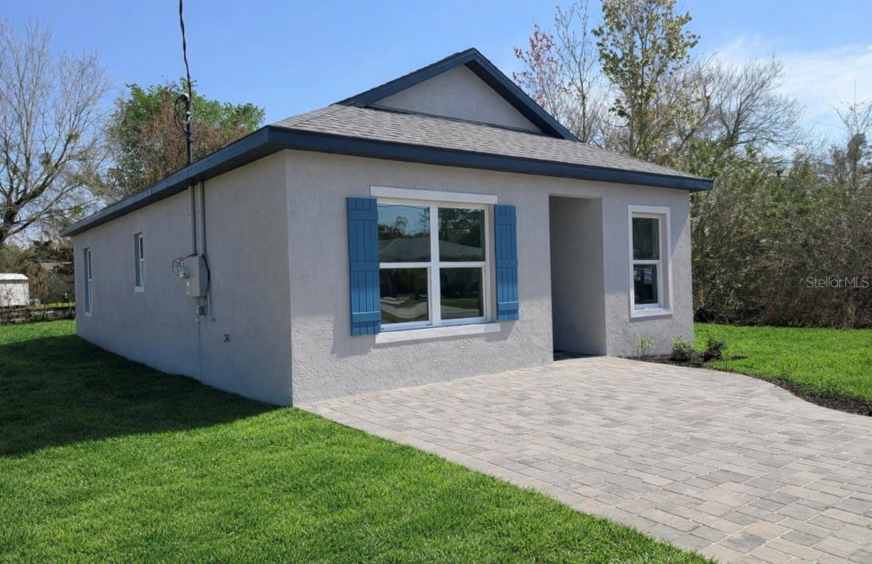 Image 4 of 18 For 939 Moton Avenue