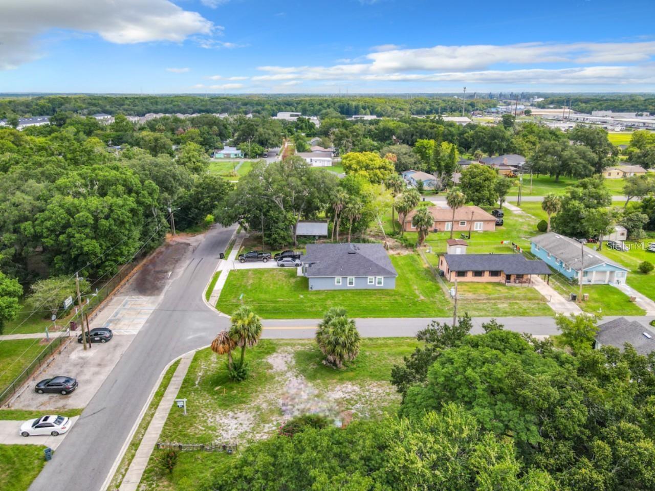 Image 8 of 18 For 939 Moton Avenue