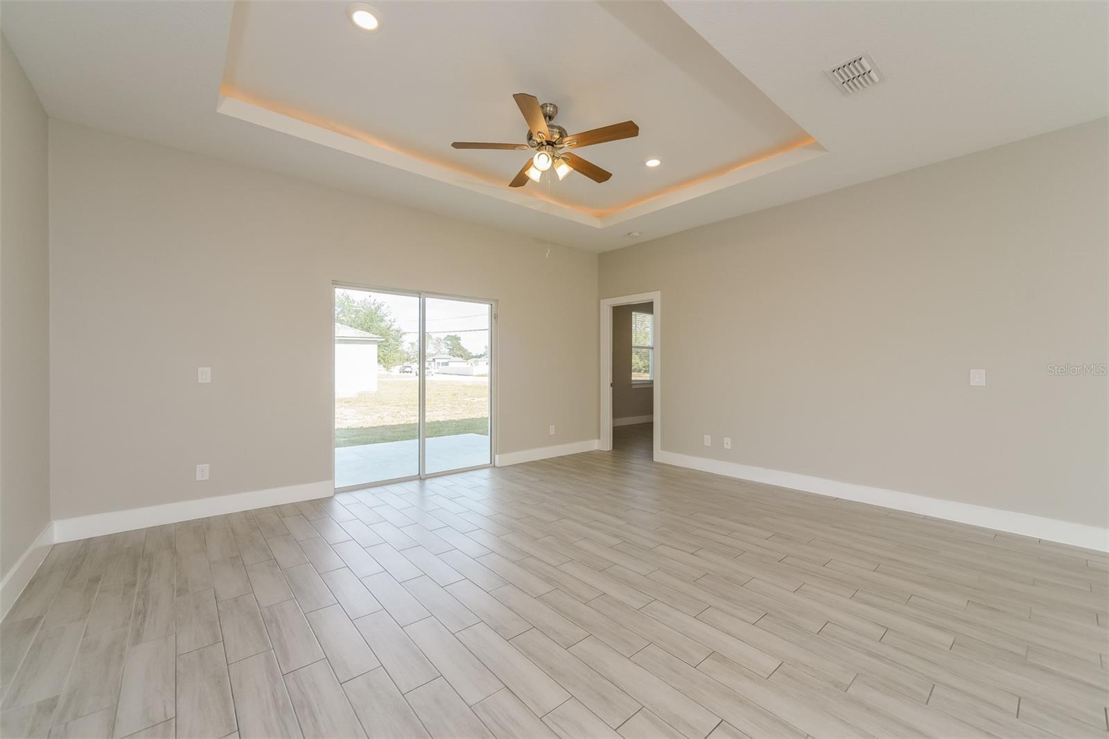 Image 8 of 15 For 398 Camellia Court