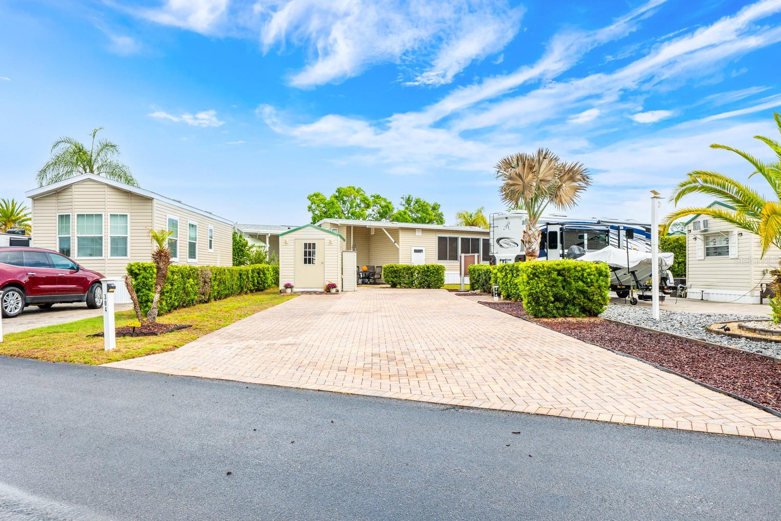 Image 6 of 25 For 2410 Limewood Avenue 304