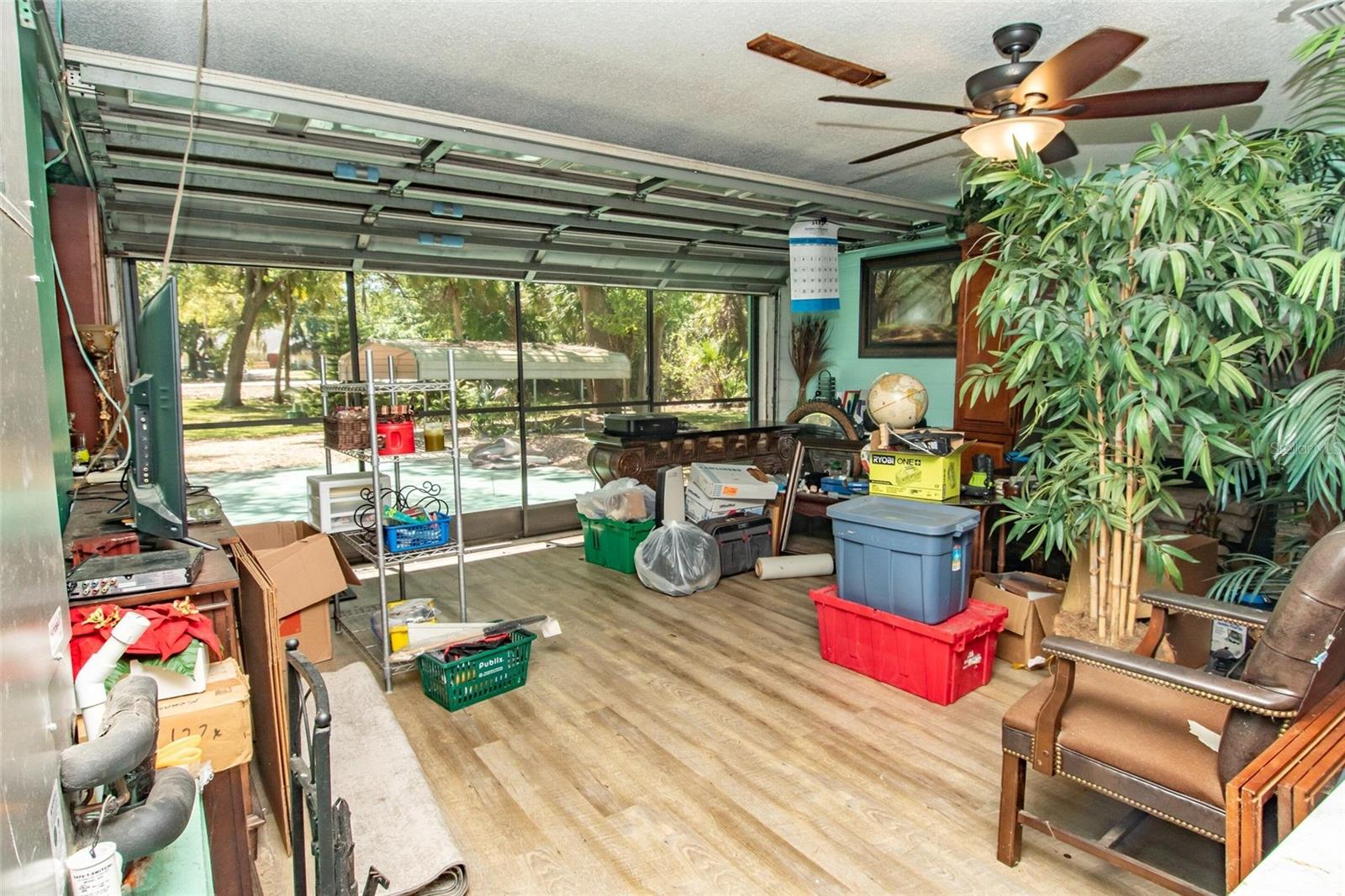 Image 24 of 50 For 4022 Canaveral Groves Boulevard