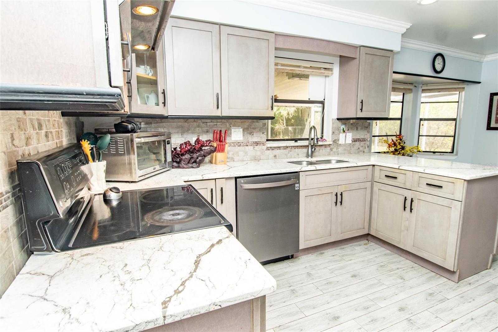 Image 3 of 50 For 4022 Canaveral Groves Boulevard