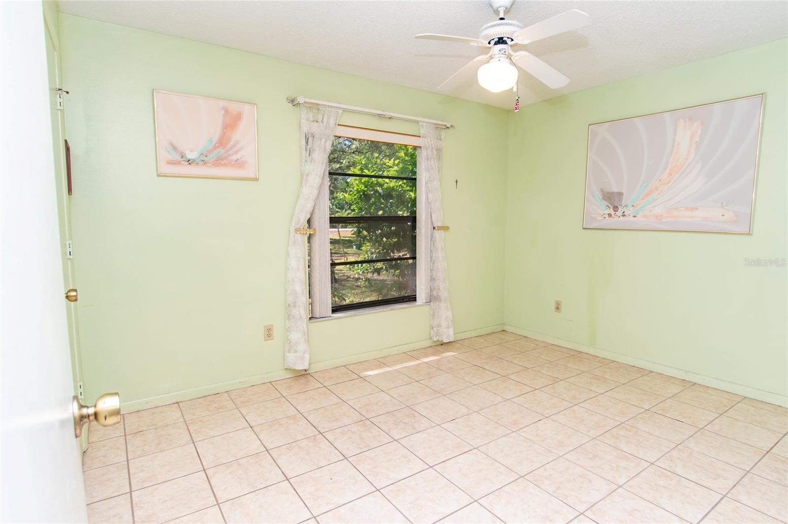 Image 33 of 50 For 4022 Canaveral Groves Boulevard