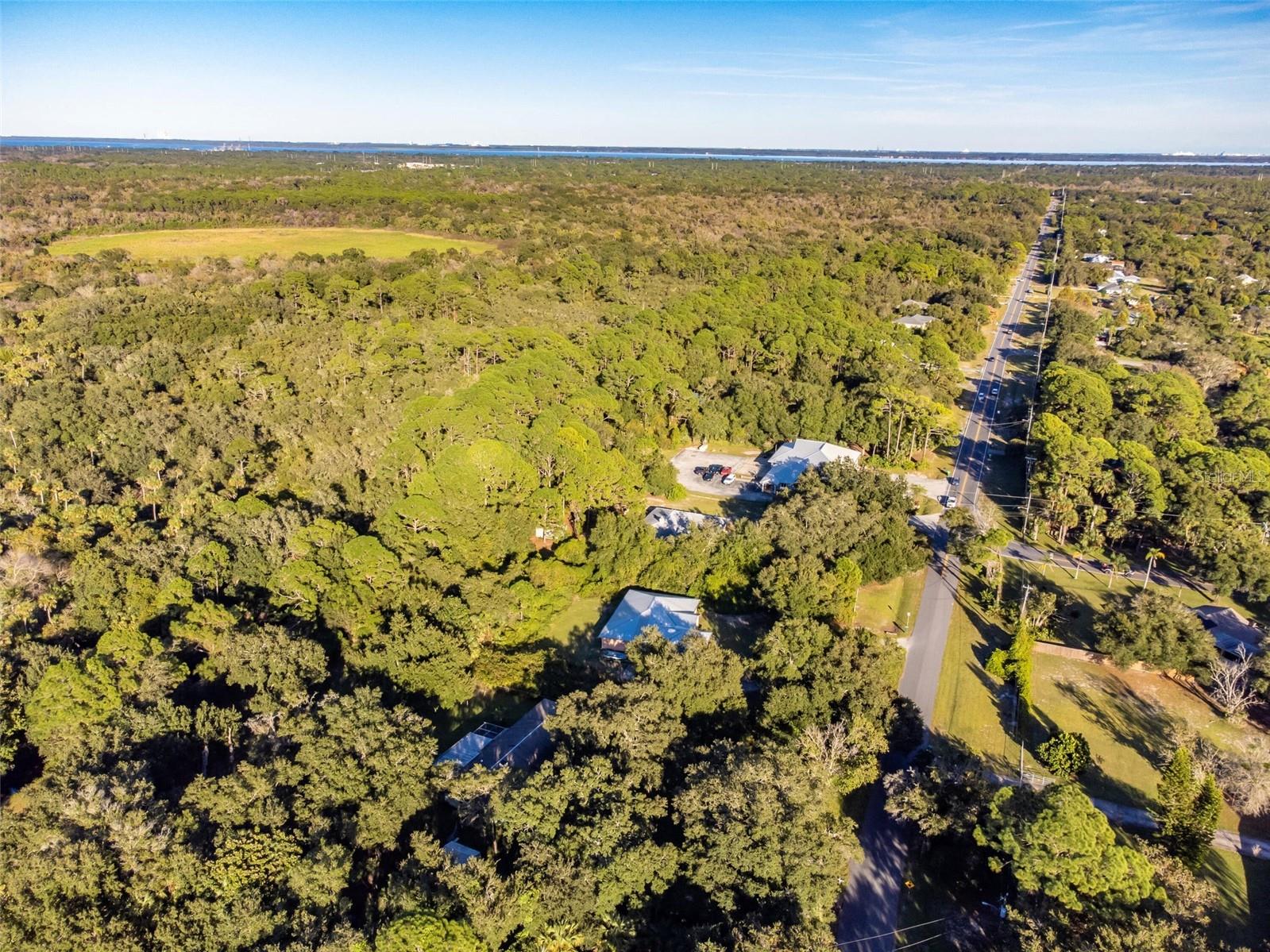 Image 41 of 50 For 4022 Canaveral Groves Boulevard