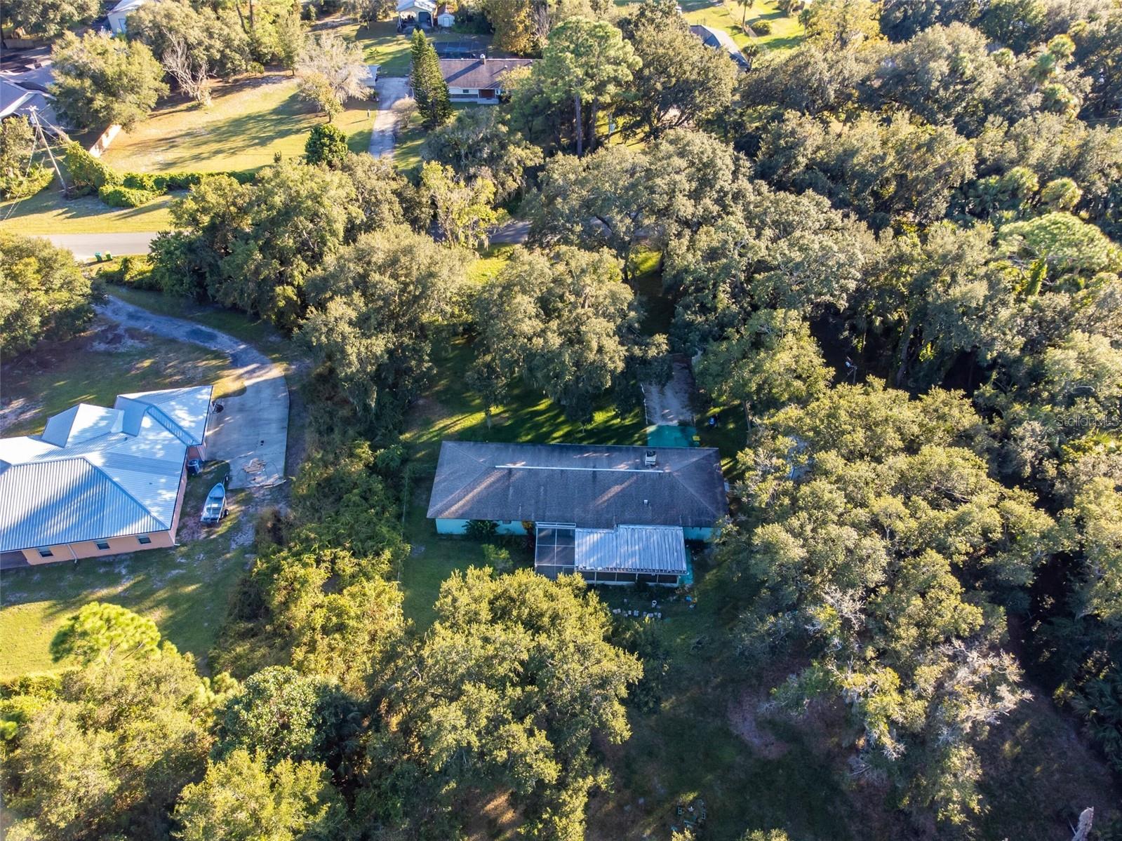 Image 43 of 50 For 4022 Canaveral Groves Boulevard