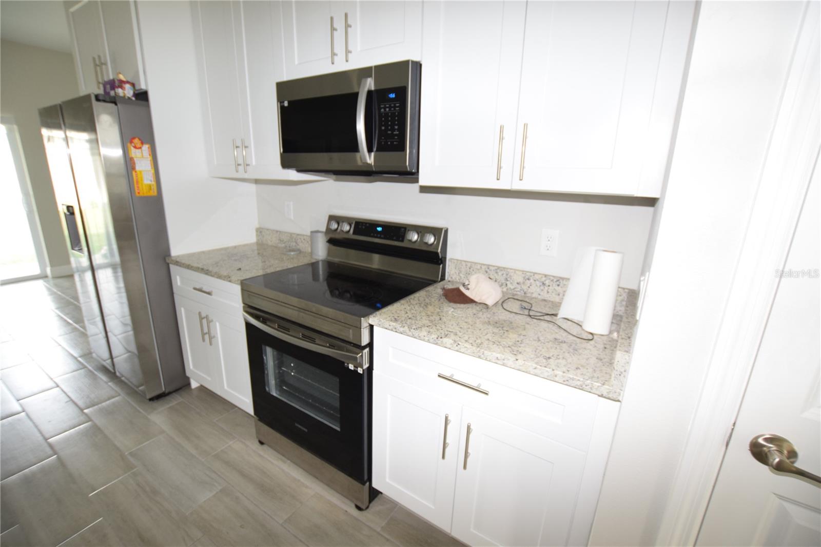 Image 10 of 35 For 642 Desmoines Court