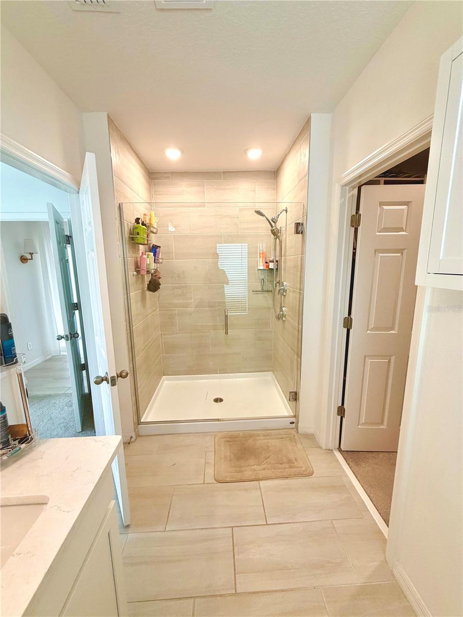 Image 15 of 46 For 4209 Deleon Street