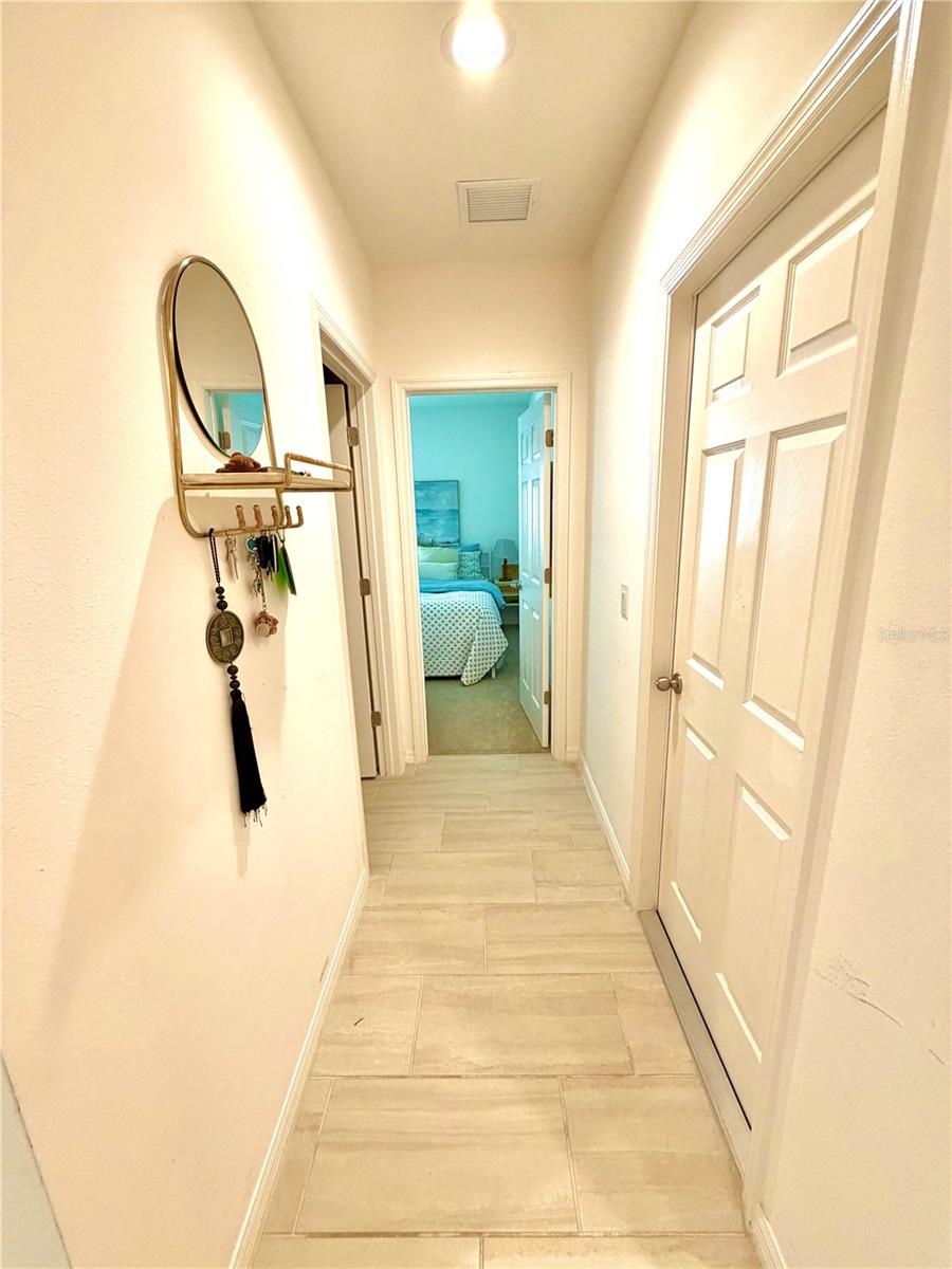 Image 18 of 46 For 4209 Deleon Street