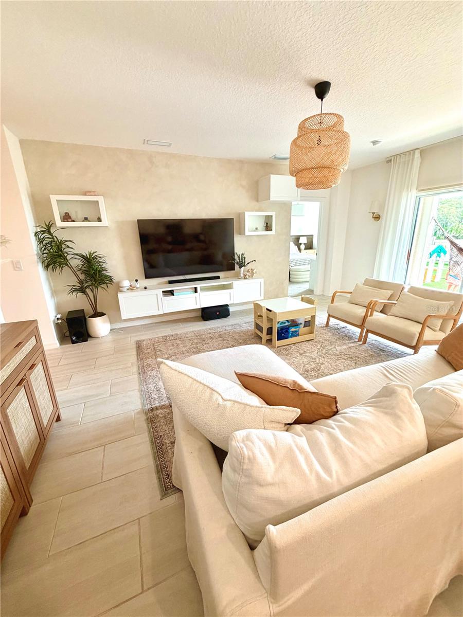 Image 8 of 46 For 4209 Deleon Street