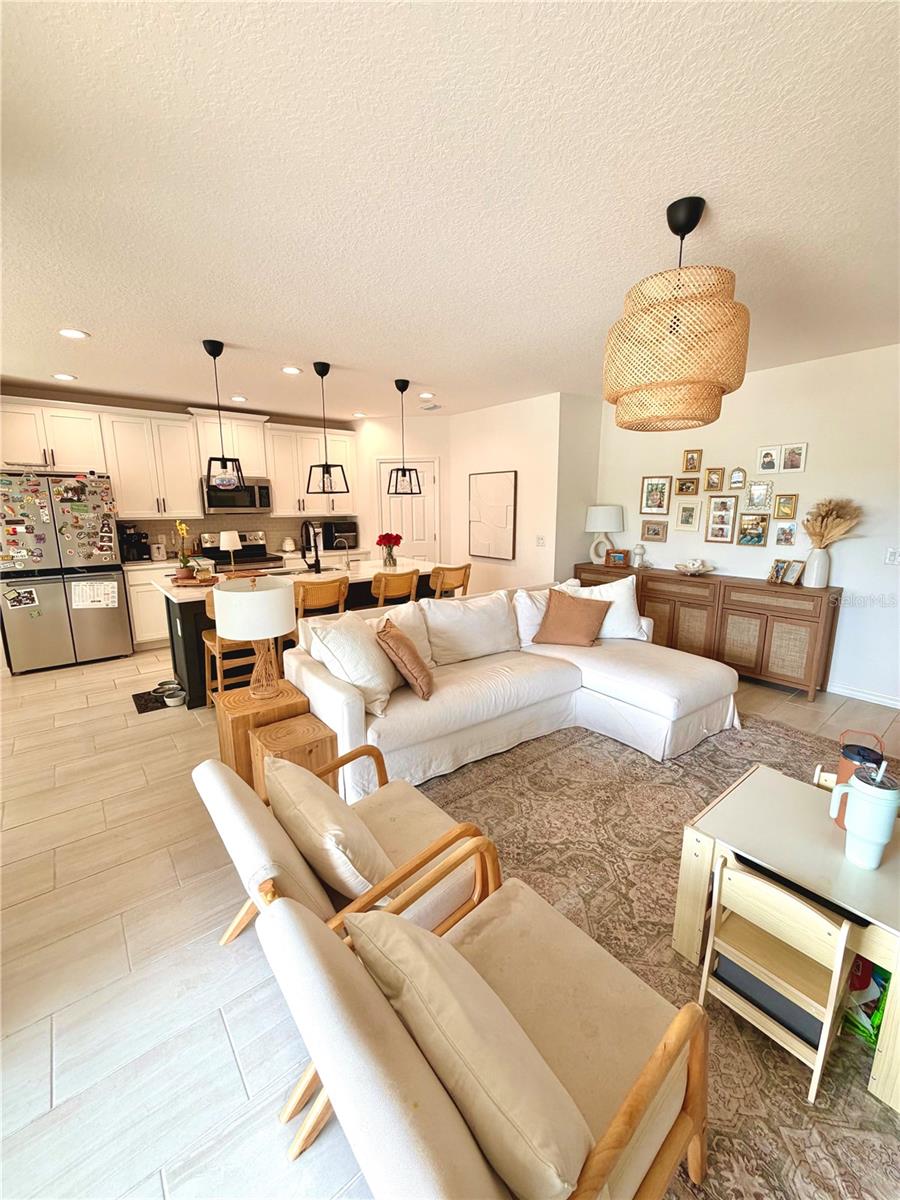 Image 9 of 46 For 4209 Deleon Street