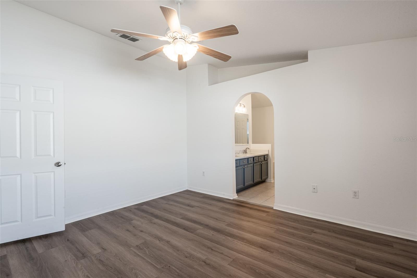 Image 17 of 30 For 2123 Anoka Way