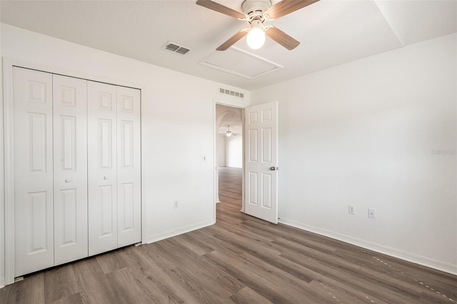 Image 21 of 30 For 2123 Anoka Way