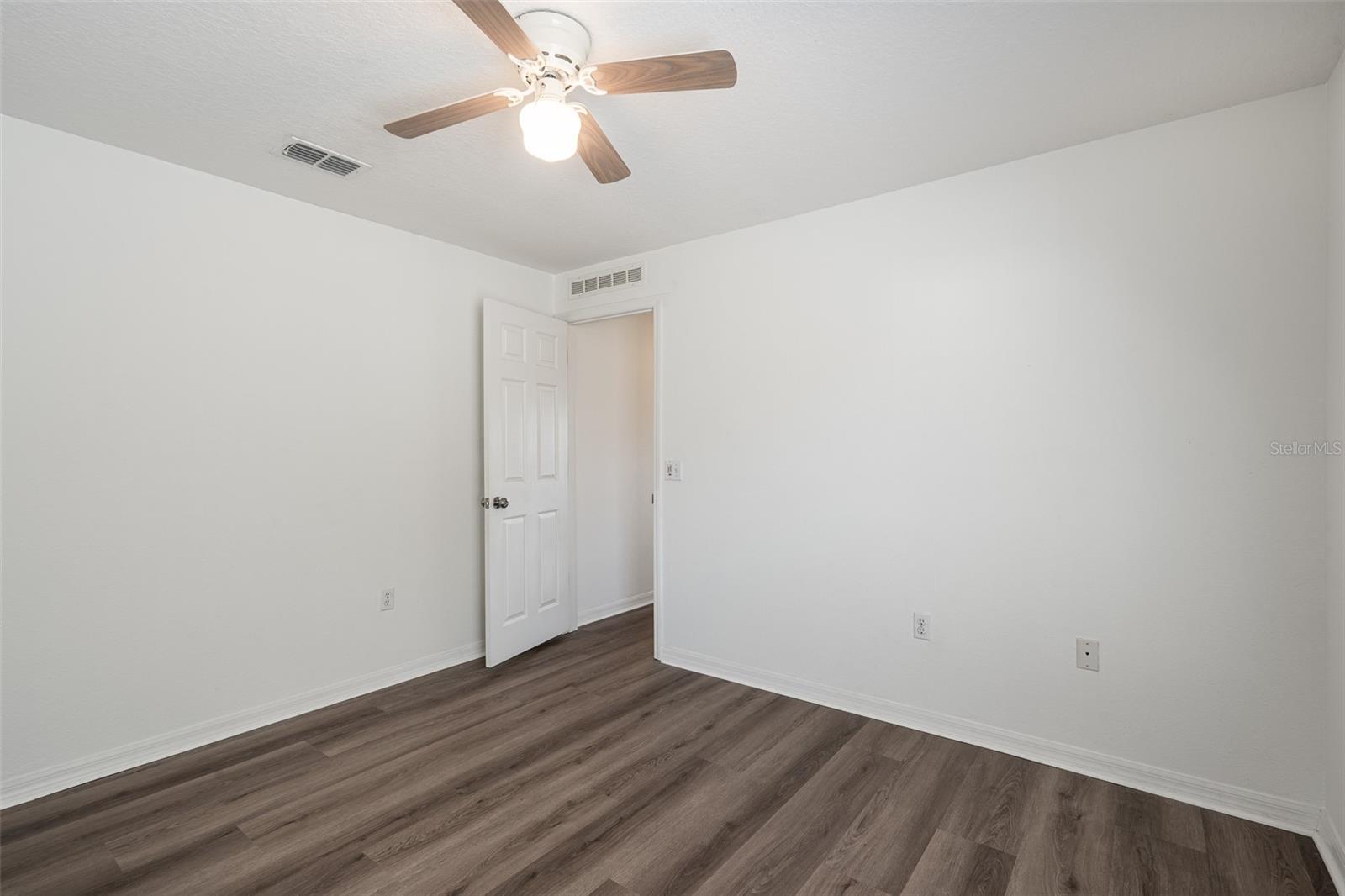 Image 24 of 30 For 2123 Anoka Way