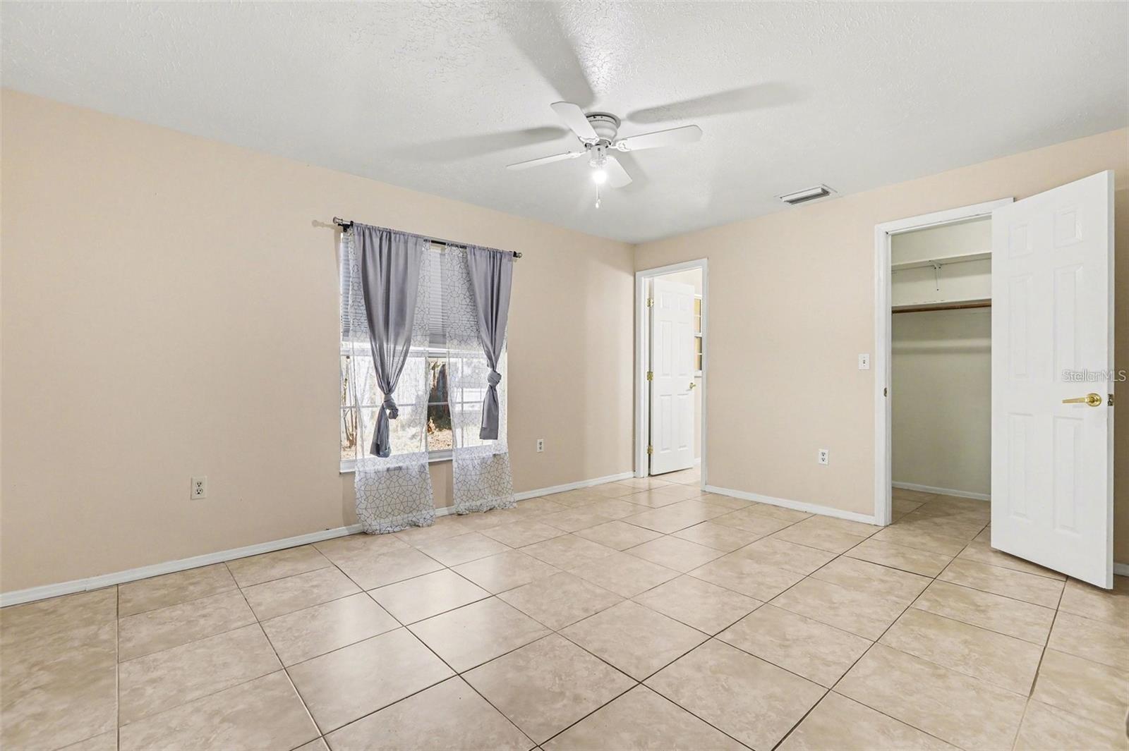 Image 12 of 24 For 2874 Indianwood Drive