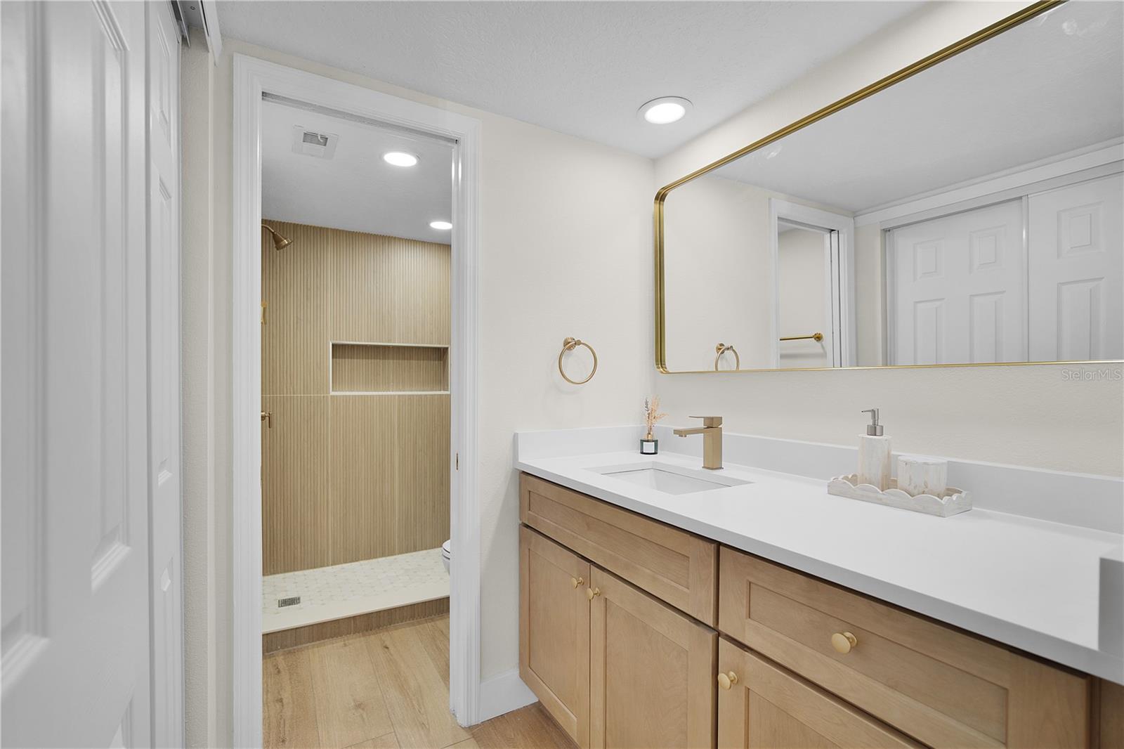 Image 21 of 38 For 233 Wilderness Point