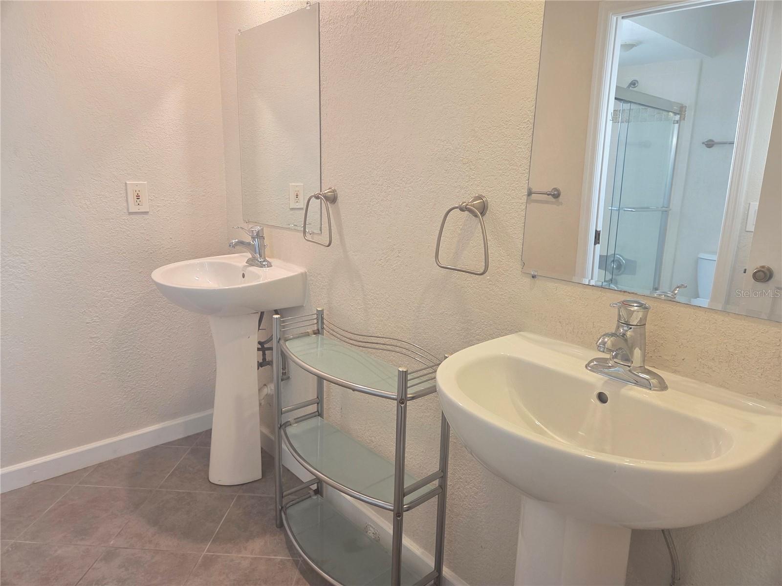 Image 13 of 27 For 2900 Mills Avenue