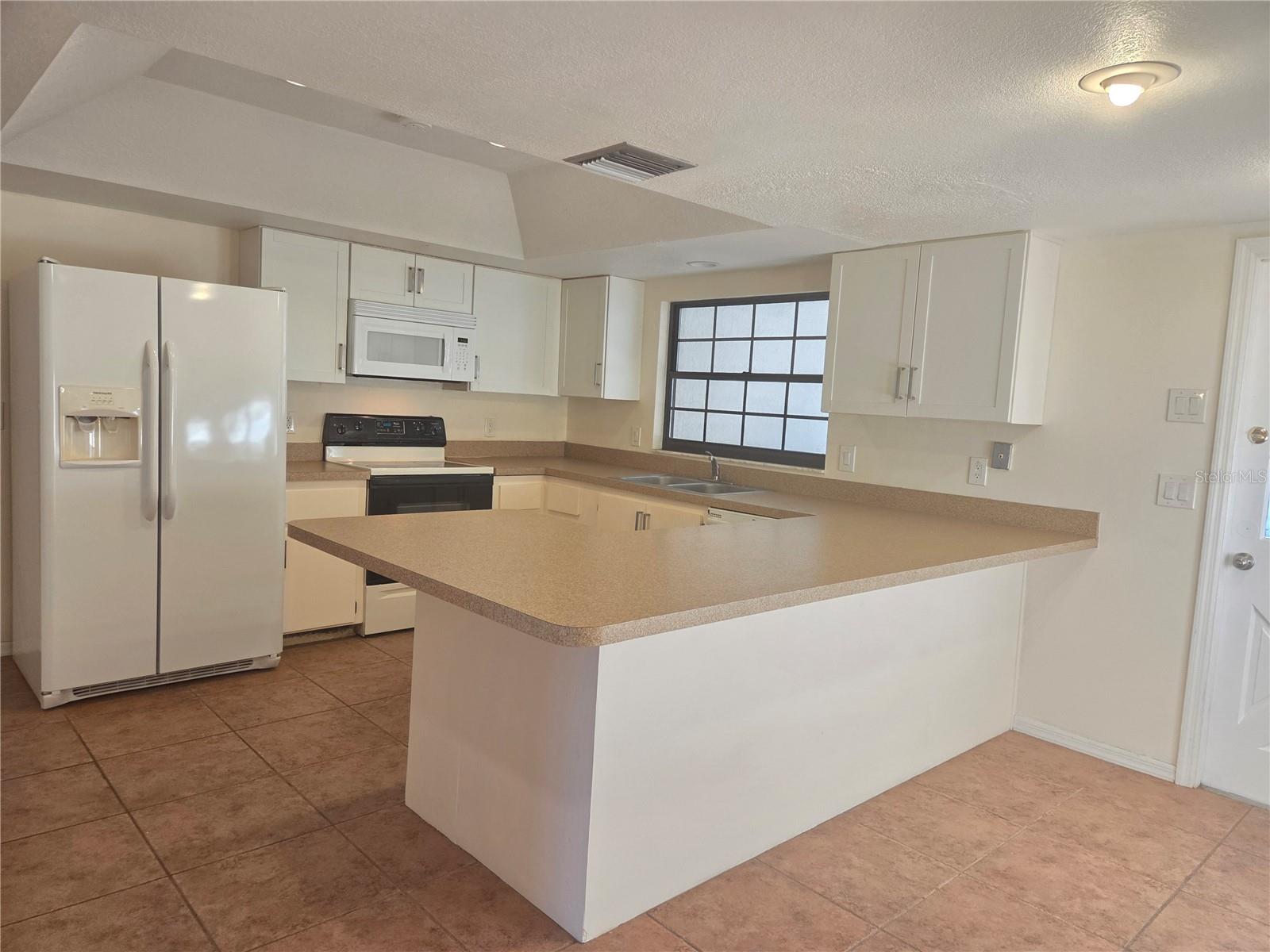 Image 5 of 27 For 2900 Mills Avenue