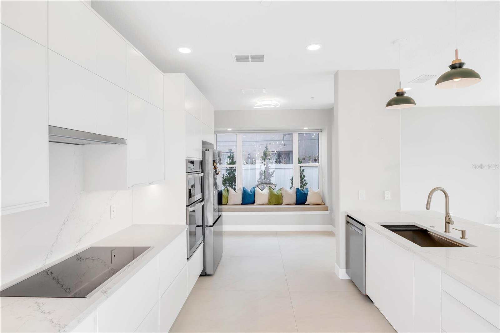 Image 16 of 53 For 9897 Lake District Lane