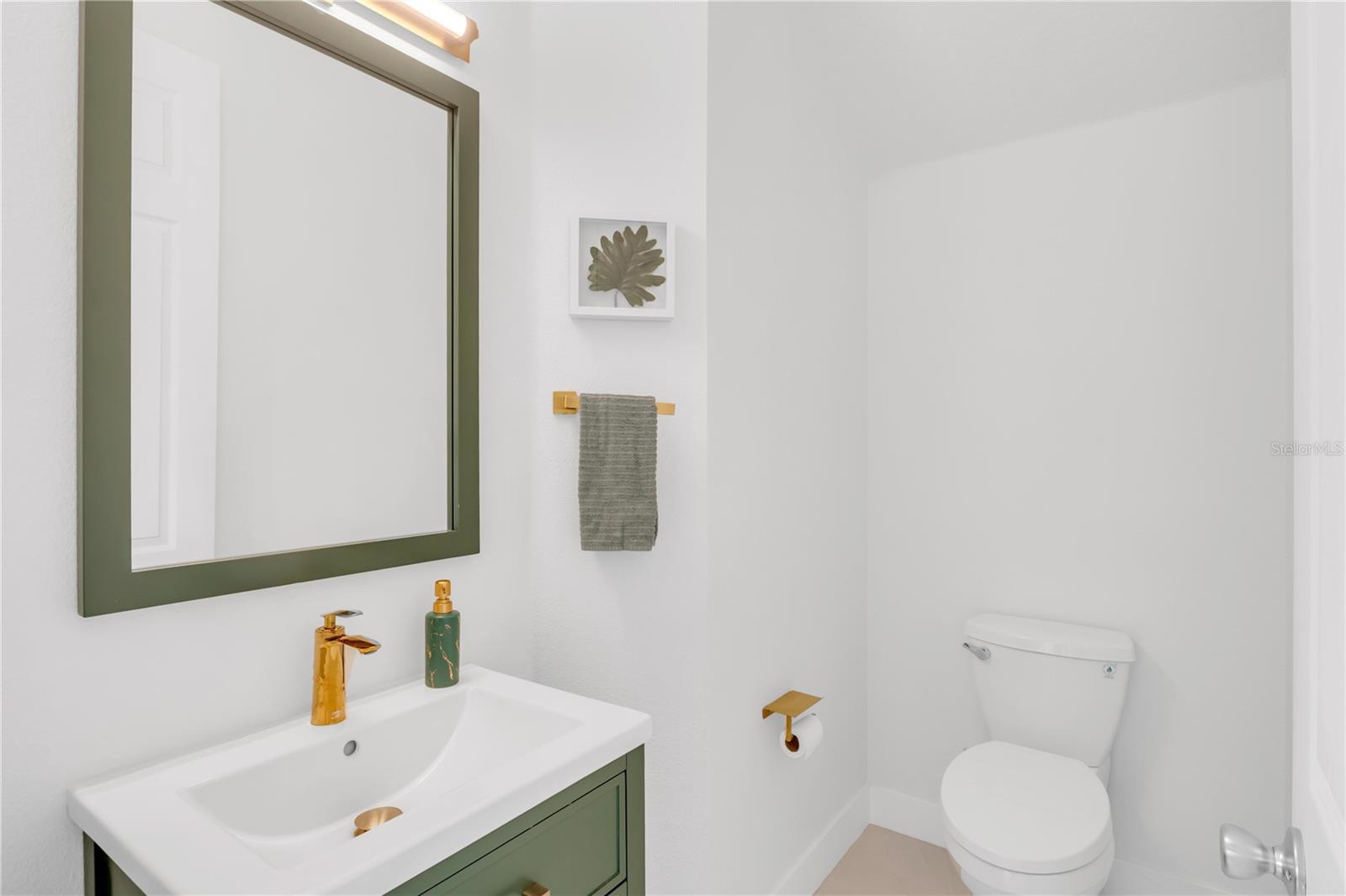 Image 20 of 53 For 9897 Lake District Lane