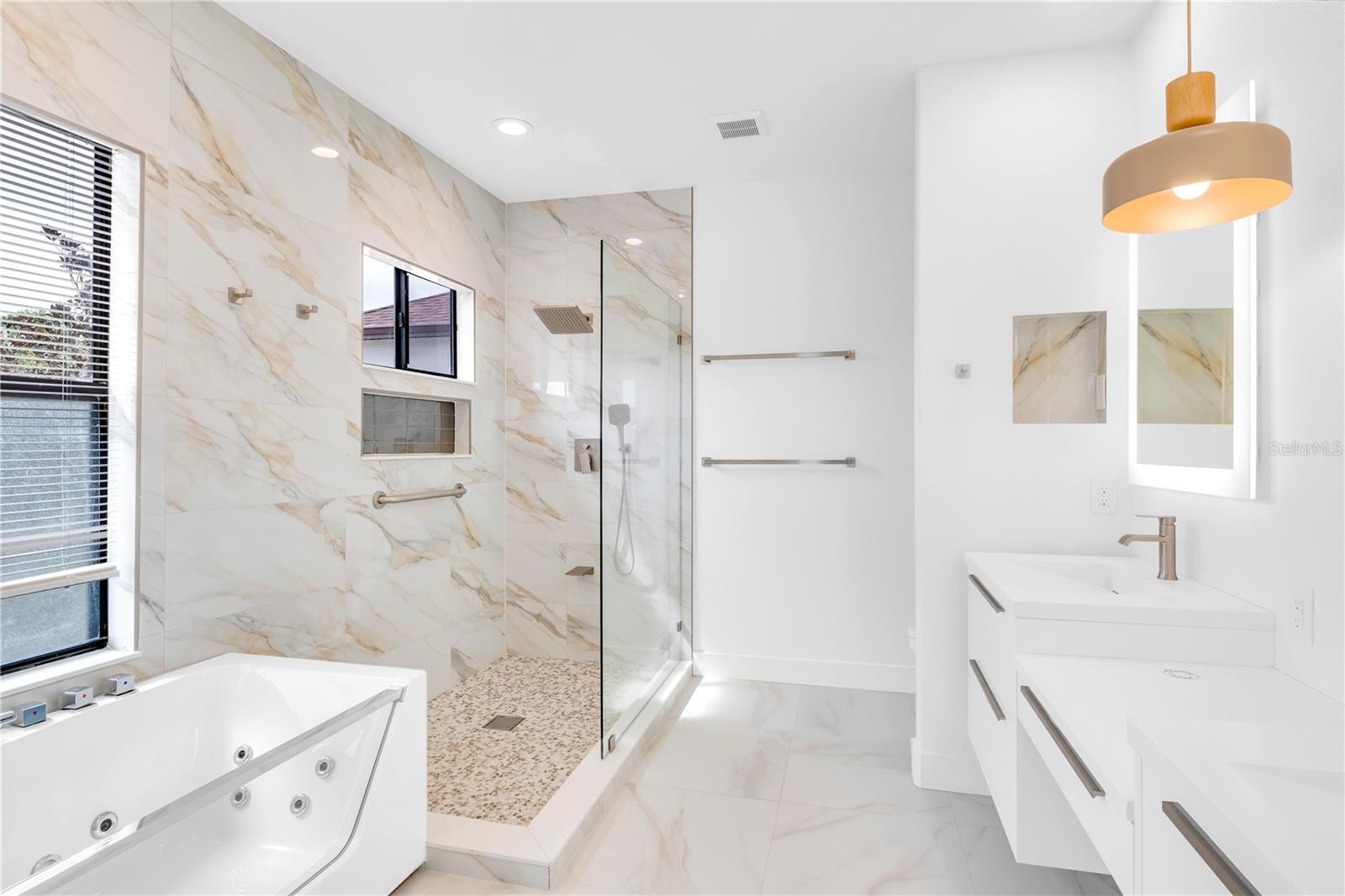 Image 25 of 53 For 9897 Lake District Lane