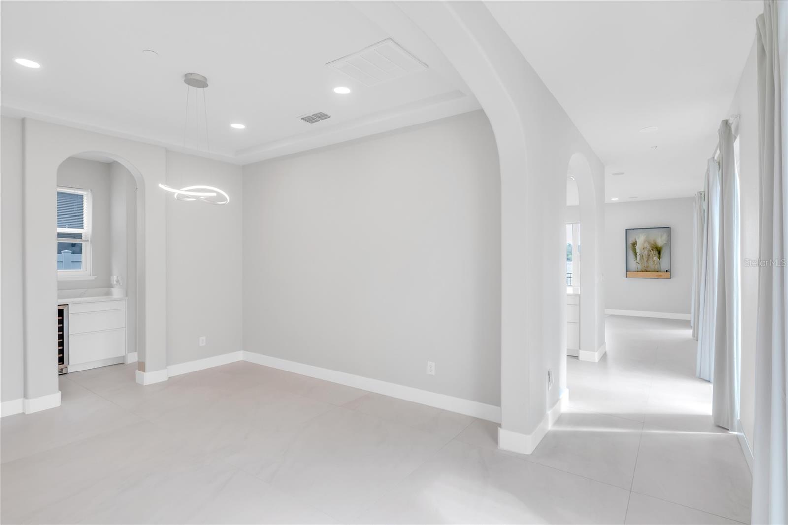 Image 5 of 53 For 9897 Lake District Lane