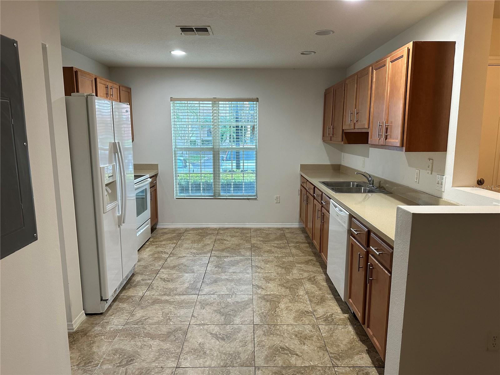 Image 11 of 34 For 5113 Dominica Drive