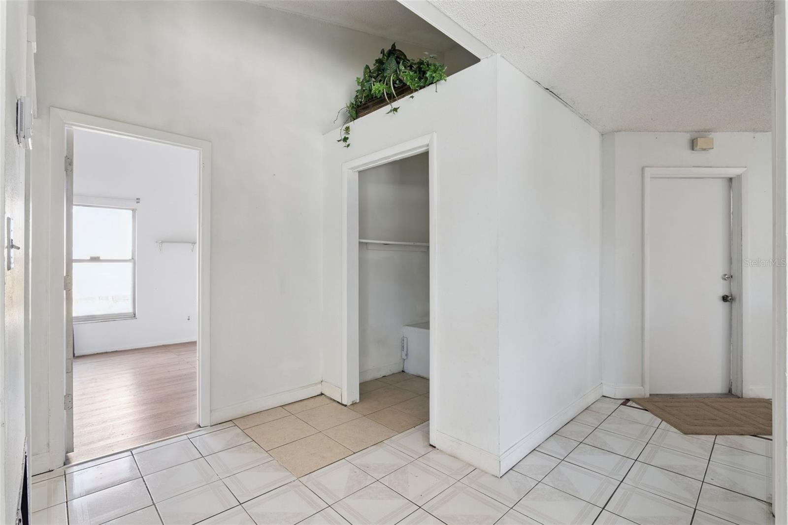 Image 14 of 34 For 6700 Crescent Ridge Road